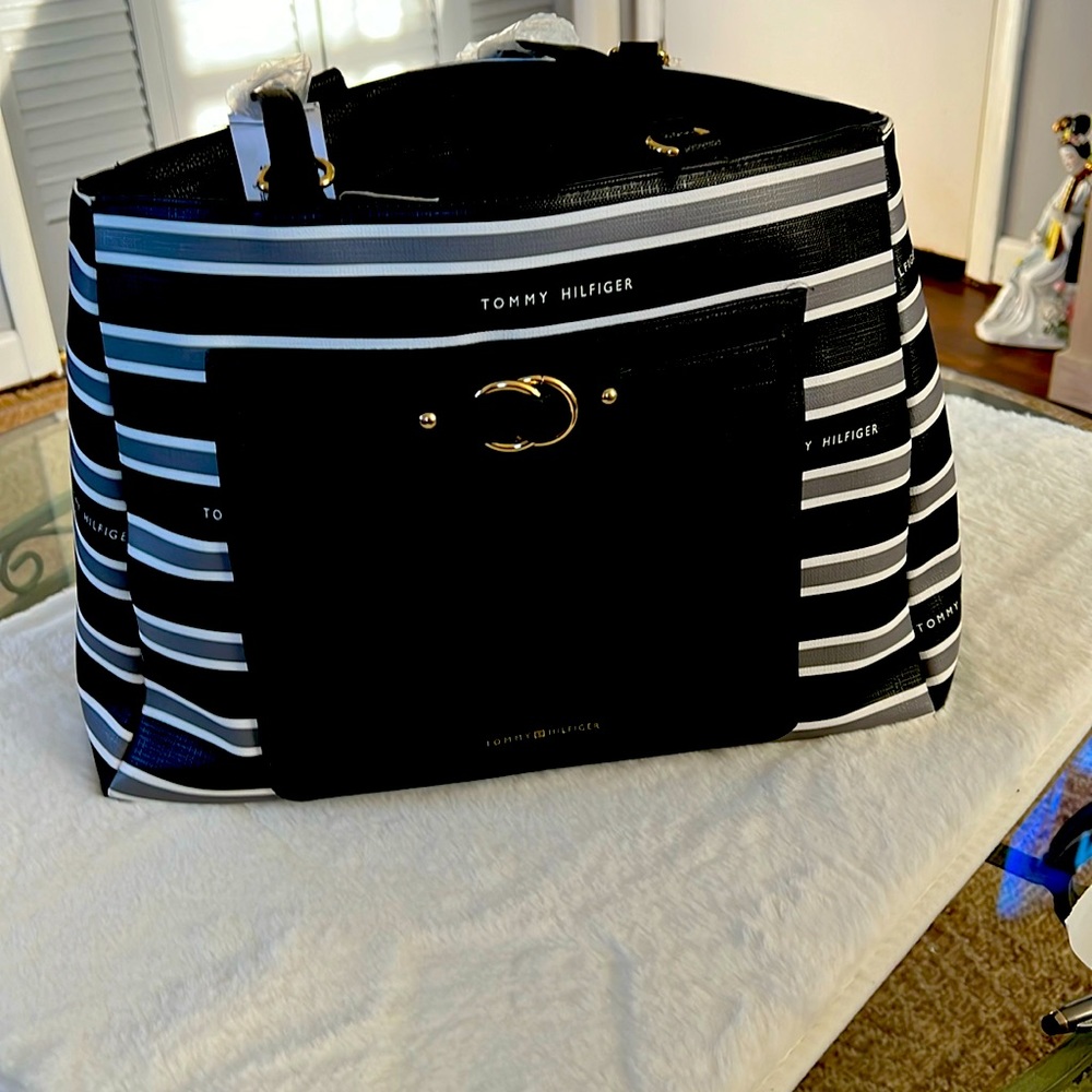 Tommy Hilfiger handbag. Black and white gold hardware.